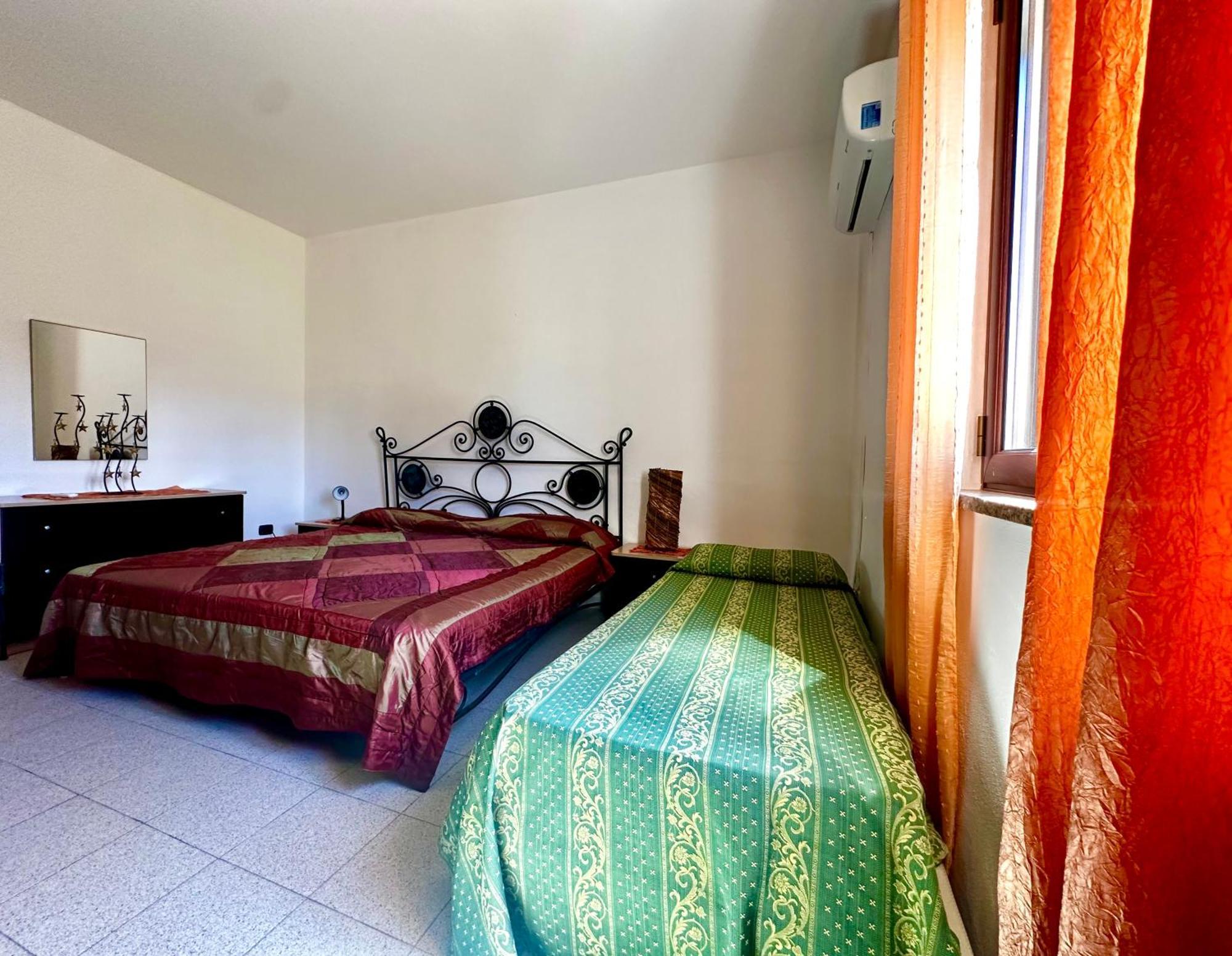Casa Del Sole Lägenhet Campofelice Di Roccella Exteriör bild