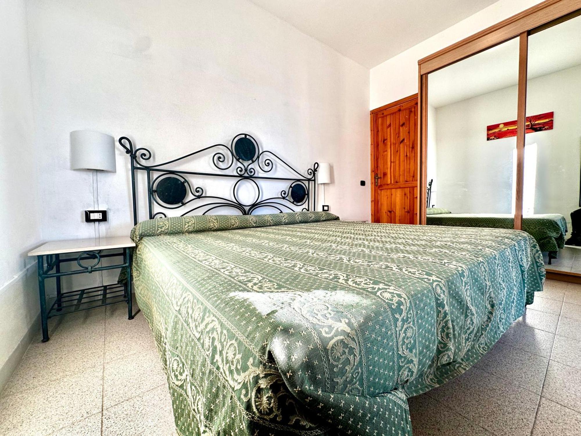 Casa Del Sole Lägenhet Campofelice Di Roccella Exteriör bild