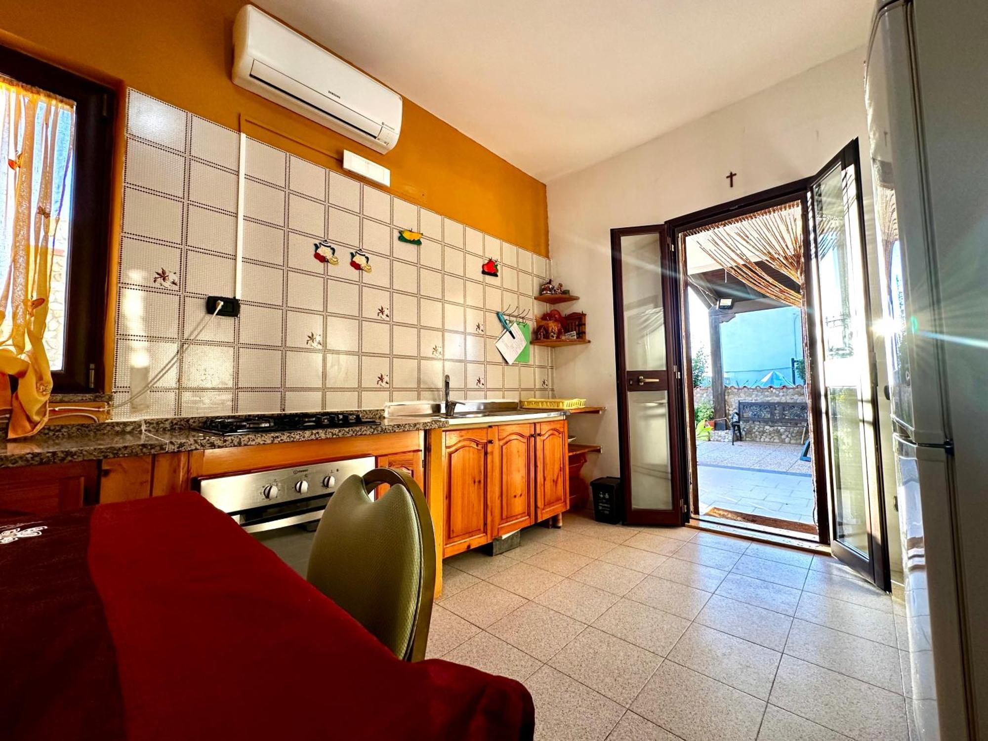 Casa Del Sole Lägenhet Campofelice Di Roccella Exteriör bild